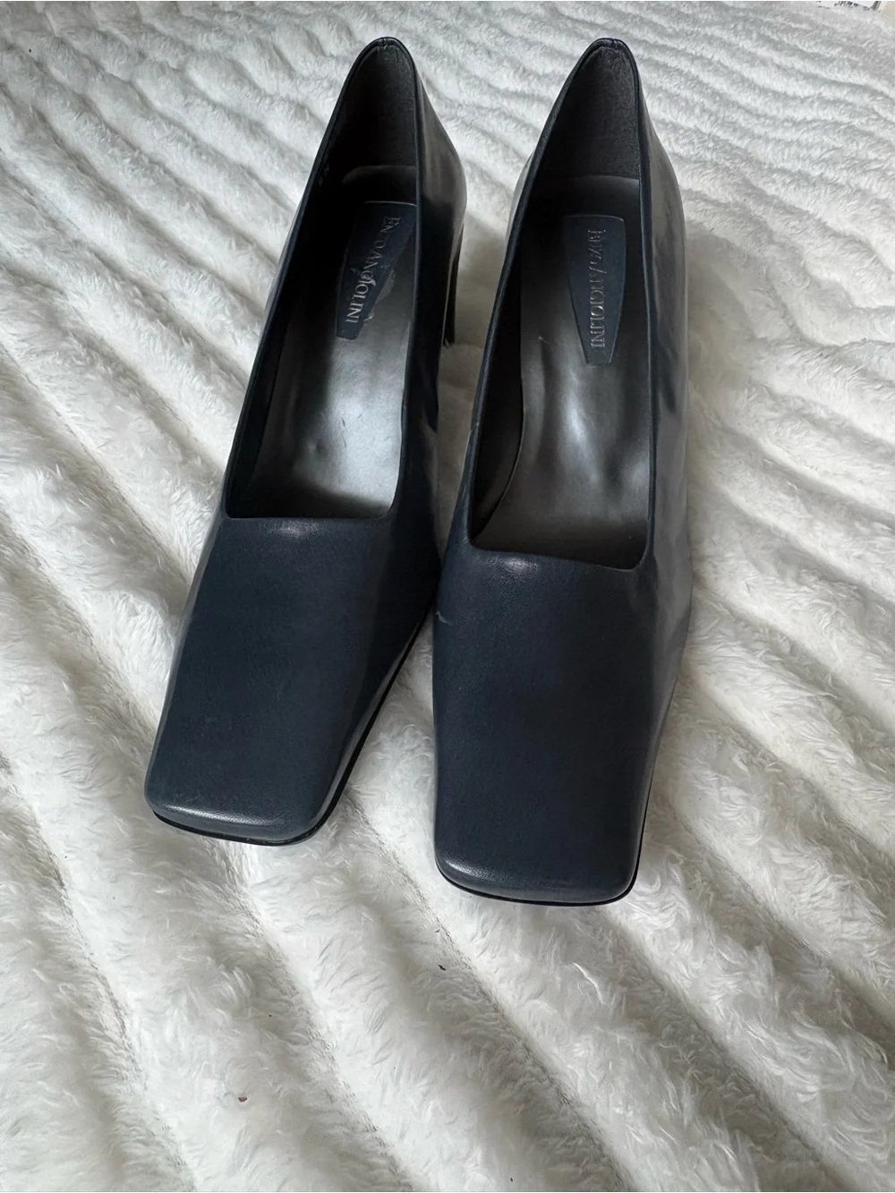 Enzo Angiolini Earla Navy Leather Pumps Womens 8N Narrow Square Toe